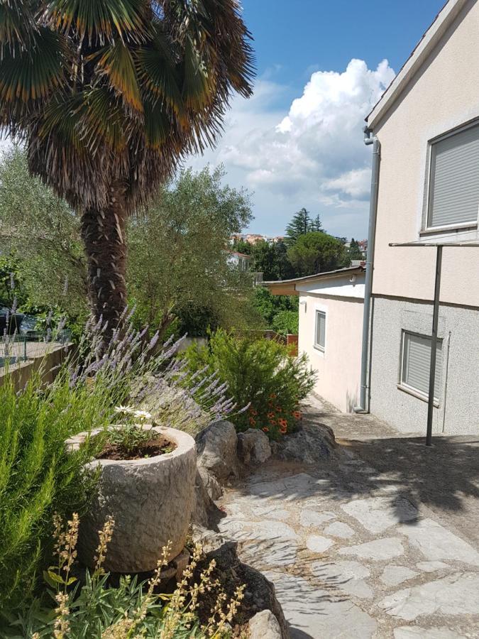Apartments Vesna Avsec - Krk Town Eksteriør billede